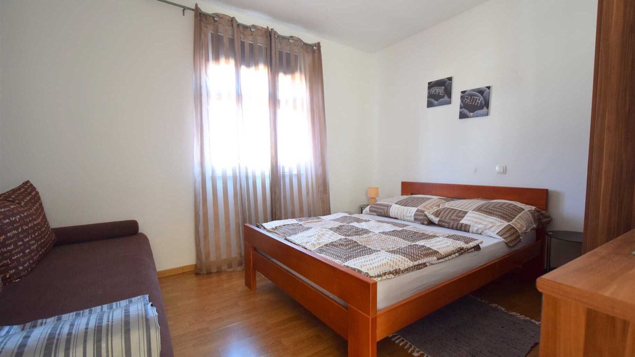 Photo of Bedroom in Vantacici