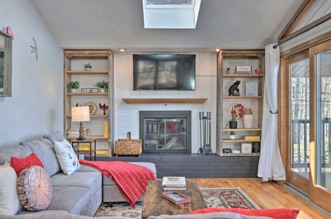 Photo of Livingroom in Locust Lake Village