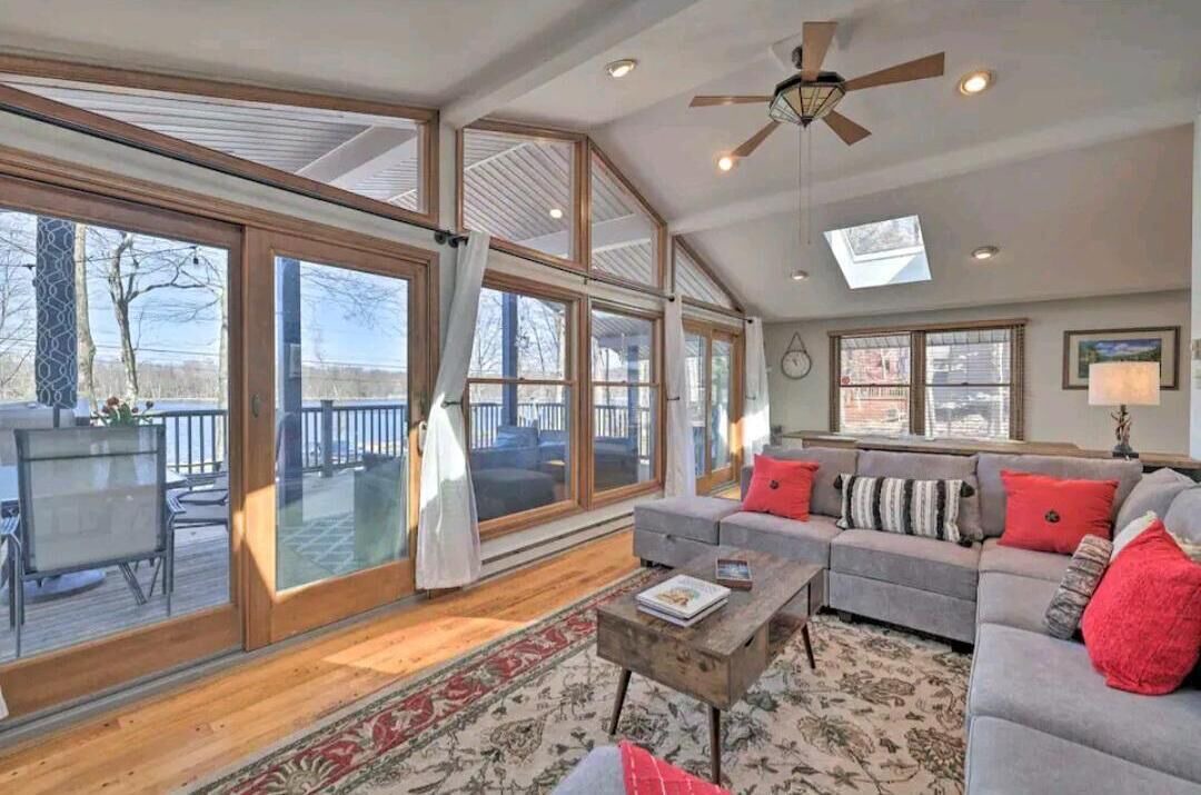 Photo of Livingroom in Locust Lake Village