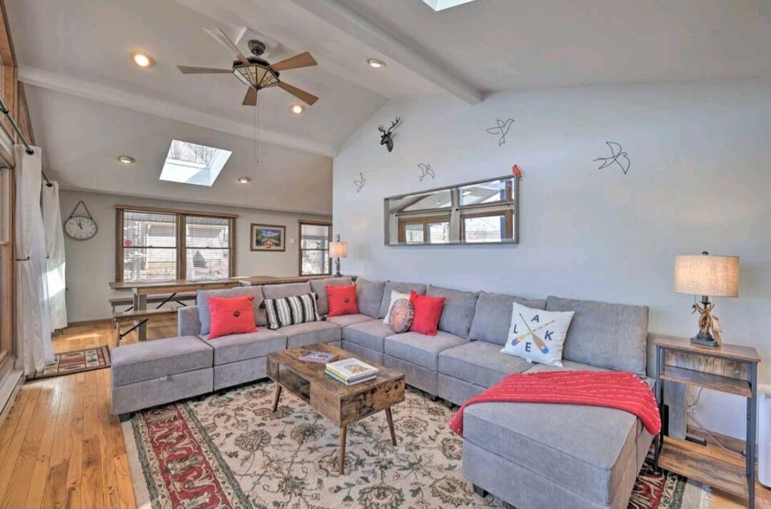 Photo of Livingroom in Locust Lake Village