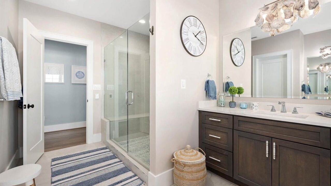 Photo of Bathroom in Heron Harbour Isle