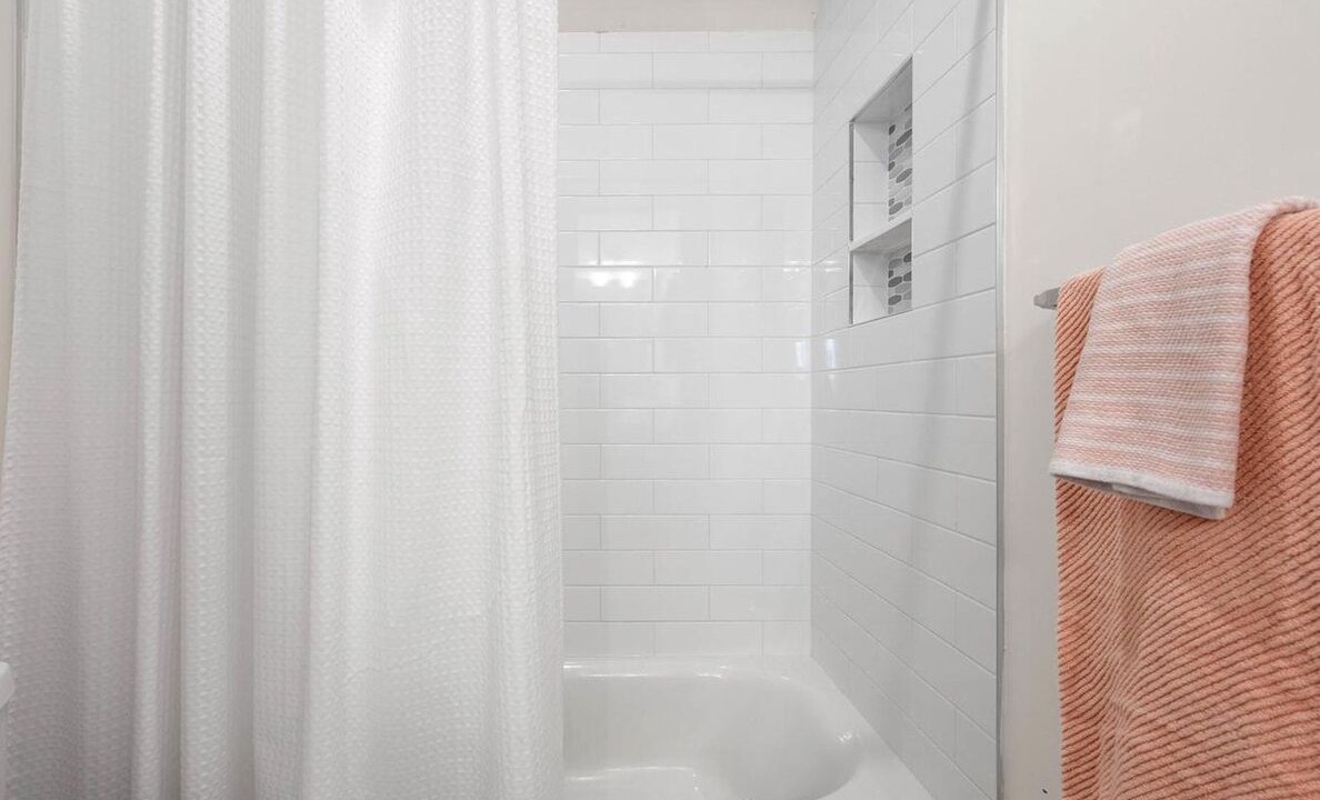 Photo of Bathroom in Heron Harbour Isle