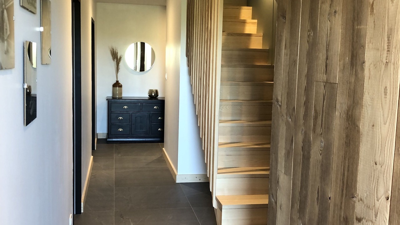 Photo of Others in Ecques