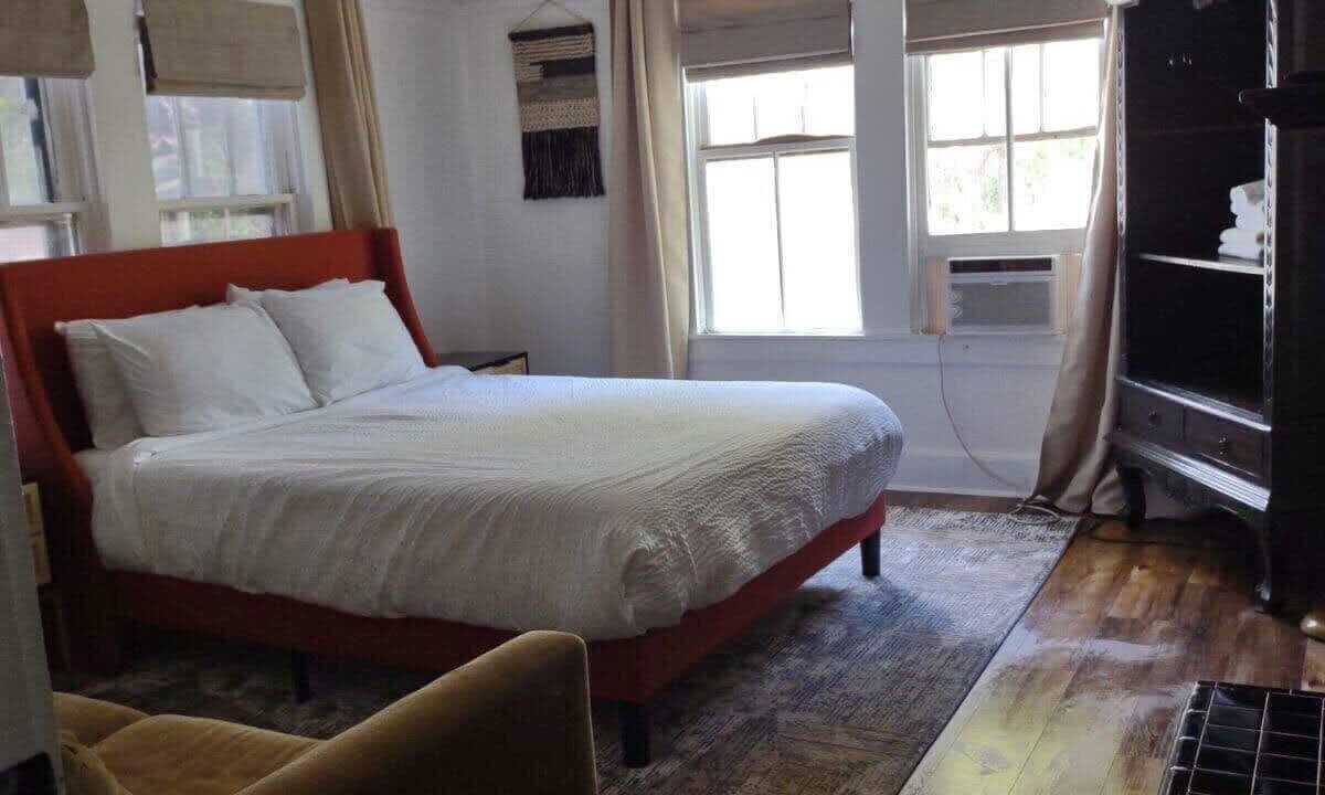 Photo of Bedroom in Freetown - Port Rico