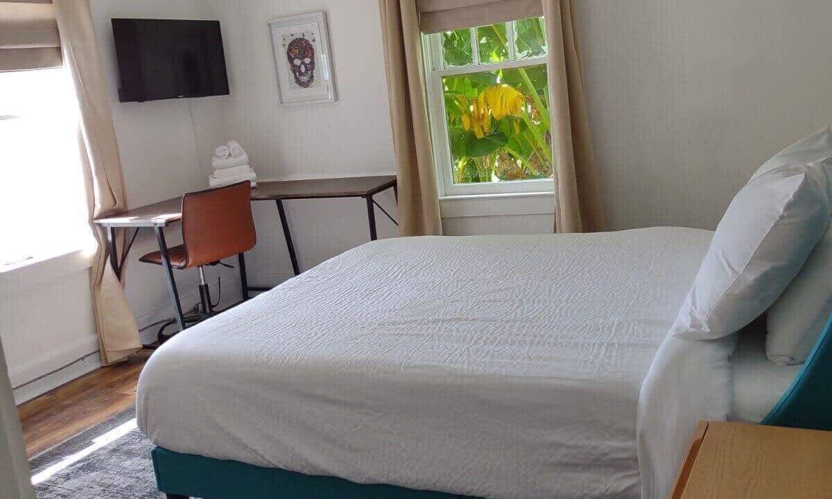 Photo of Bedroom in Freetown - Port Rico