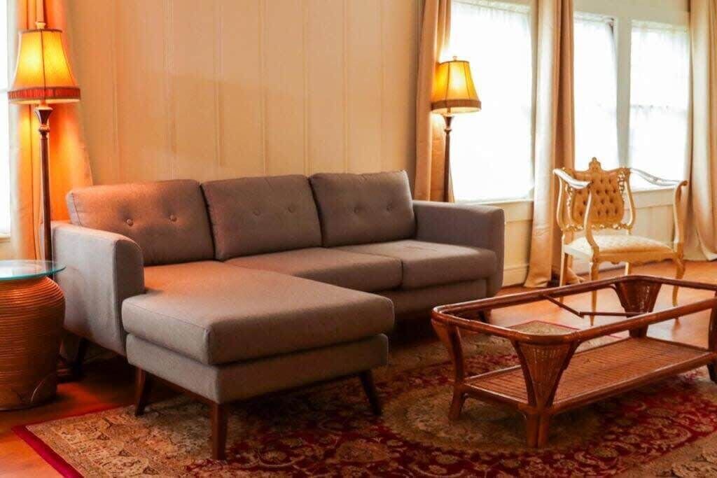 Photo of Livingroom in Downtown