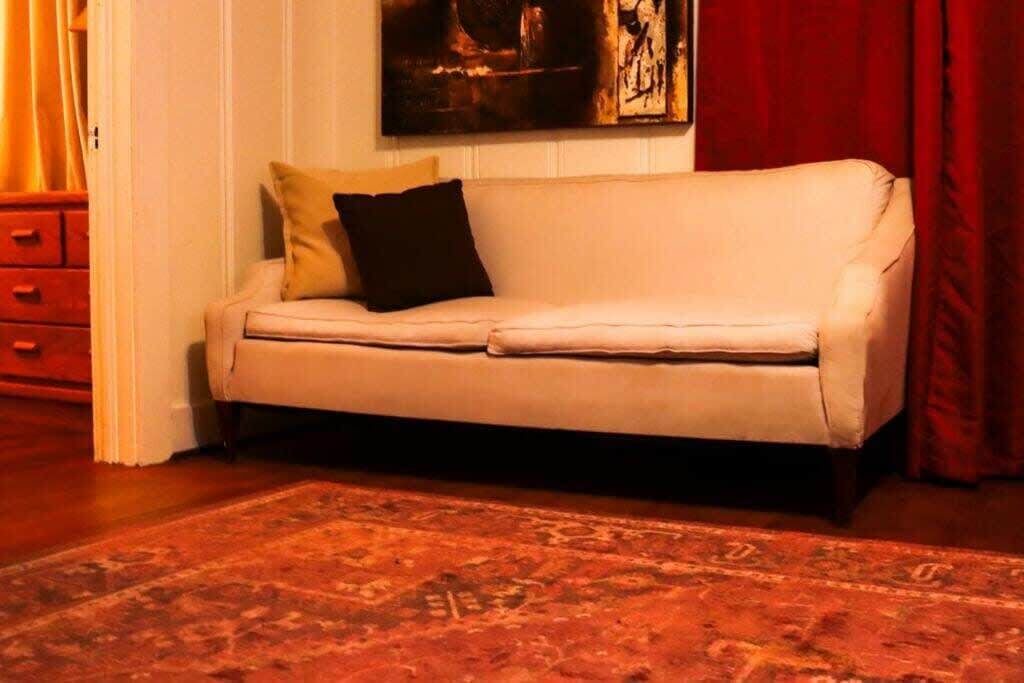 Photo of Livingroom in Downtown