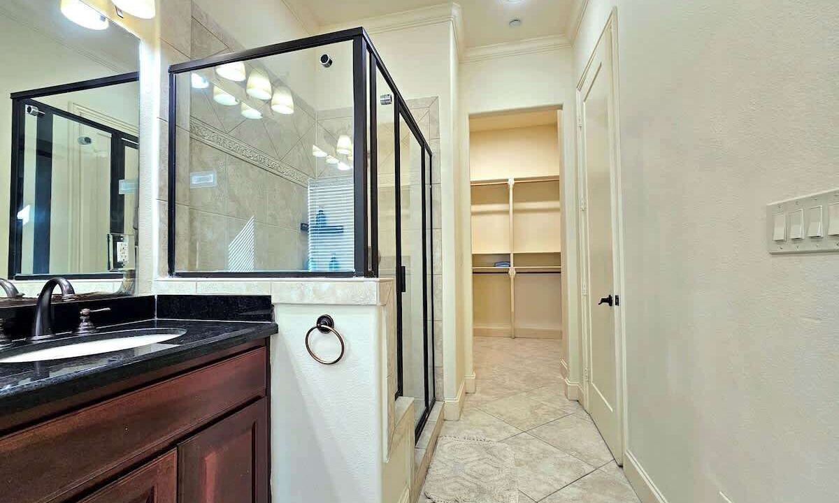 Photo of Bathroom in Woodlake - Briar Meadow