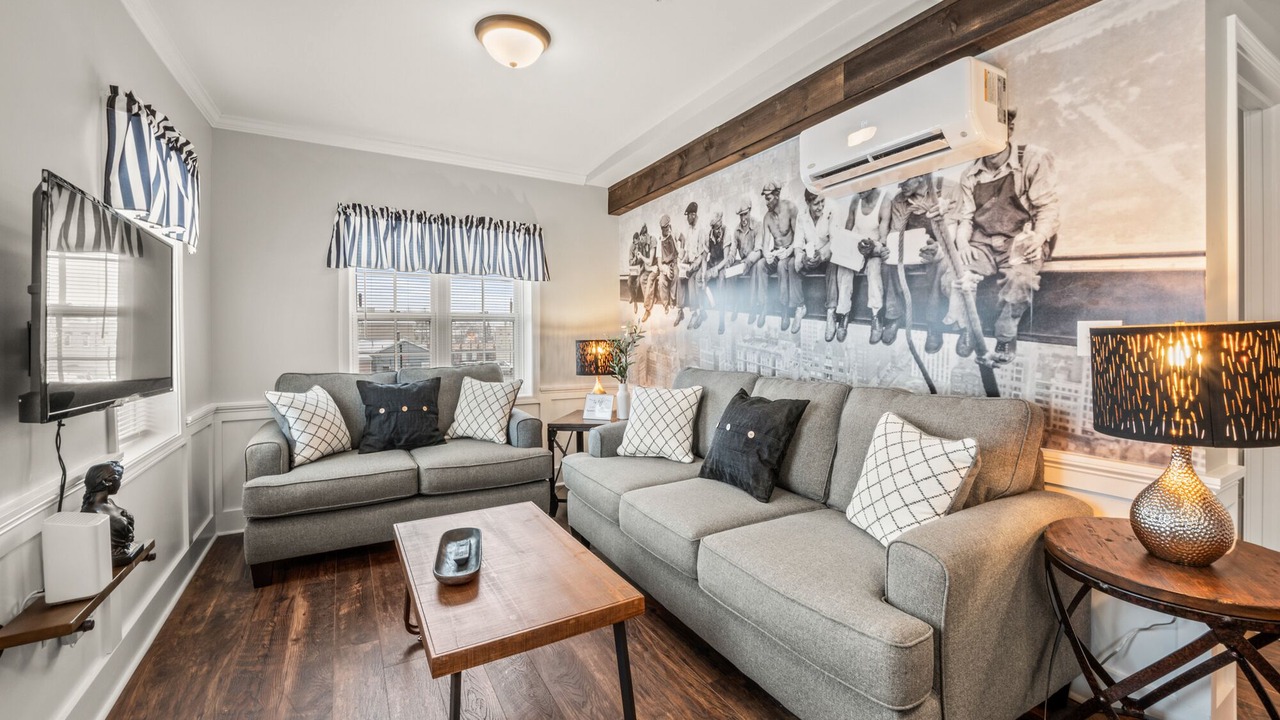 Photo of Livingroom in Wallingford Center