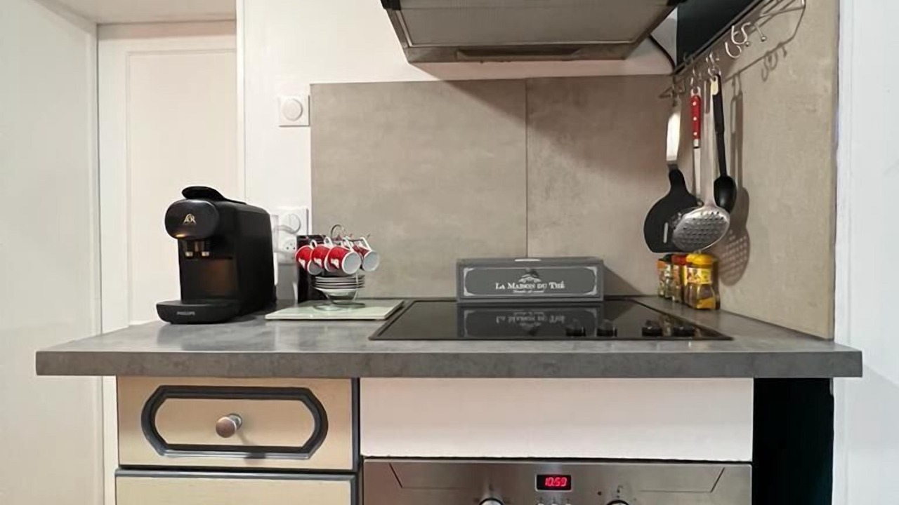 Photo of Kitchen in Lens