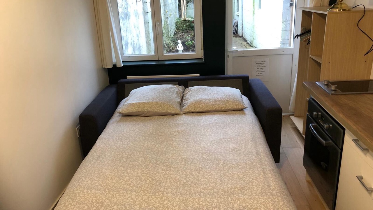 Photo of Bedroom in Lens