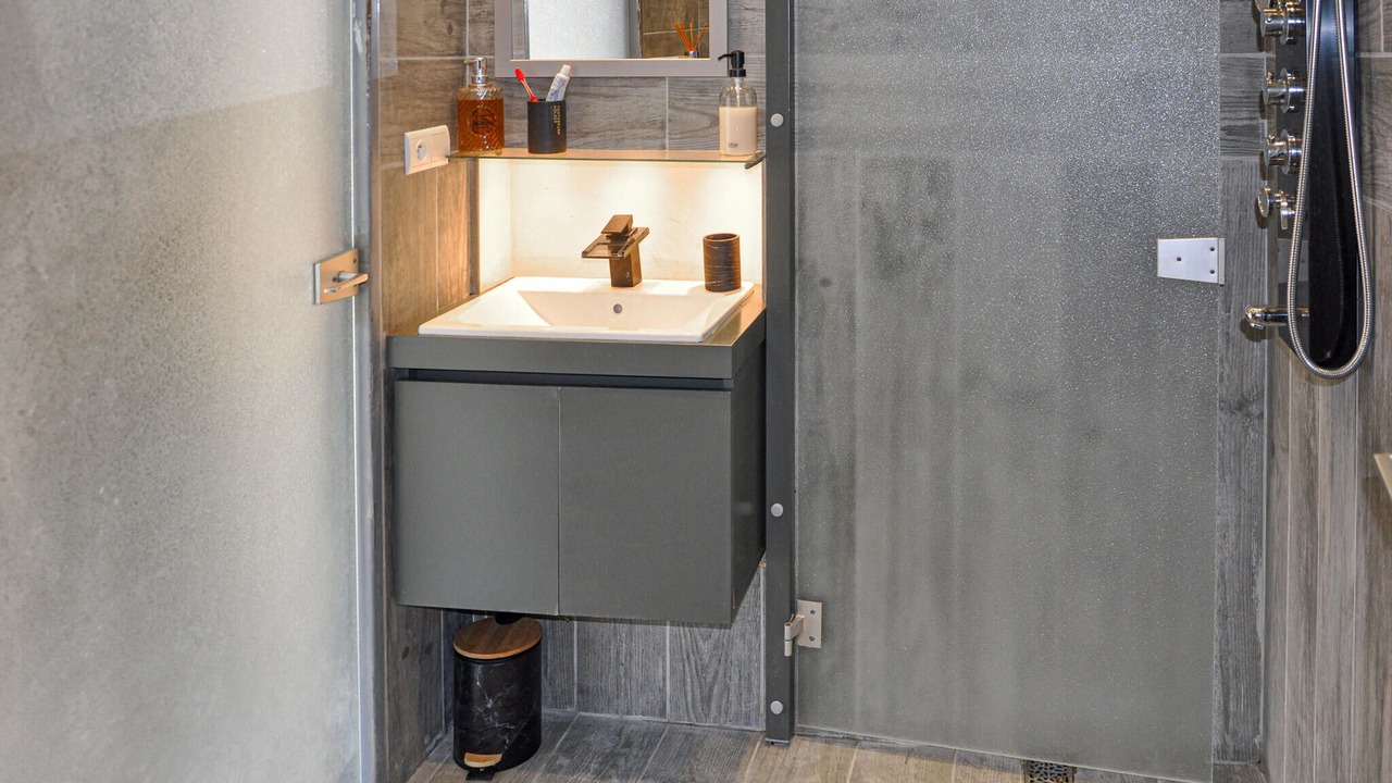 Photo of Bathroom in Aramon