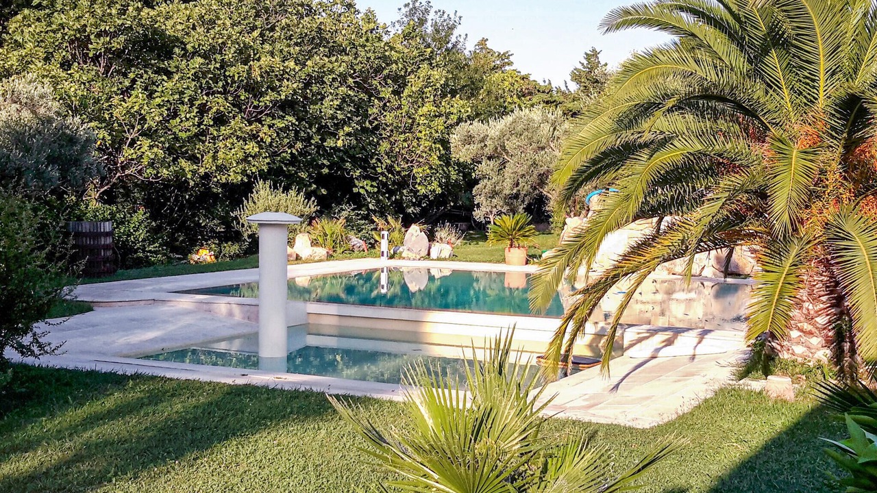 Photo of Outdoor in Aramon