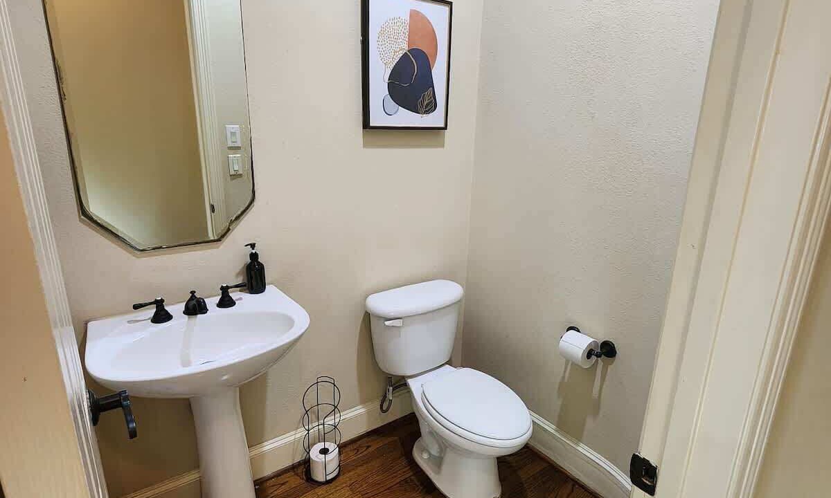 Photo of Bathroom in Woodlake - Briar Meadow