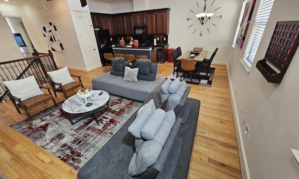 Photo of Livingroom in Woodlake - Briar Meadow