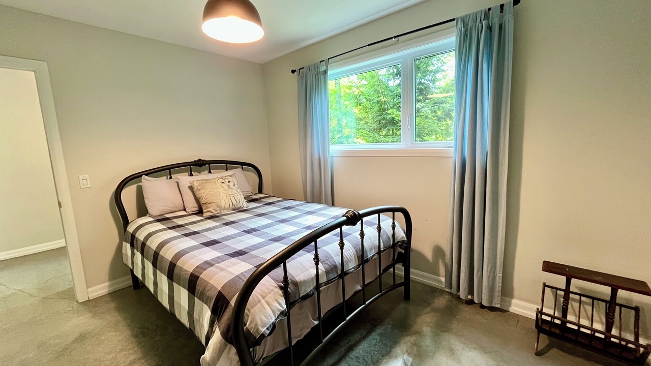 Photo of Bedroom in Bolton-Est
