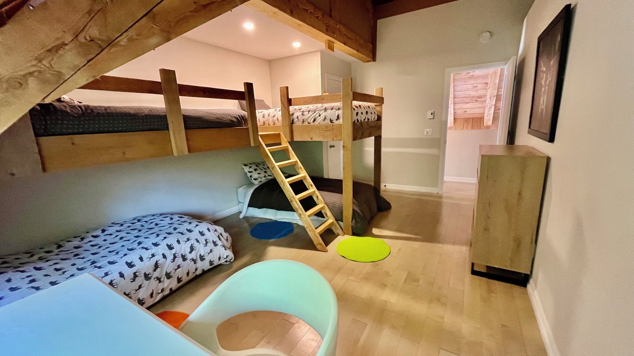 Photo of Bedroom in Bolton-Est