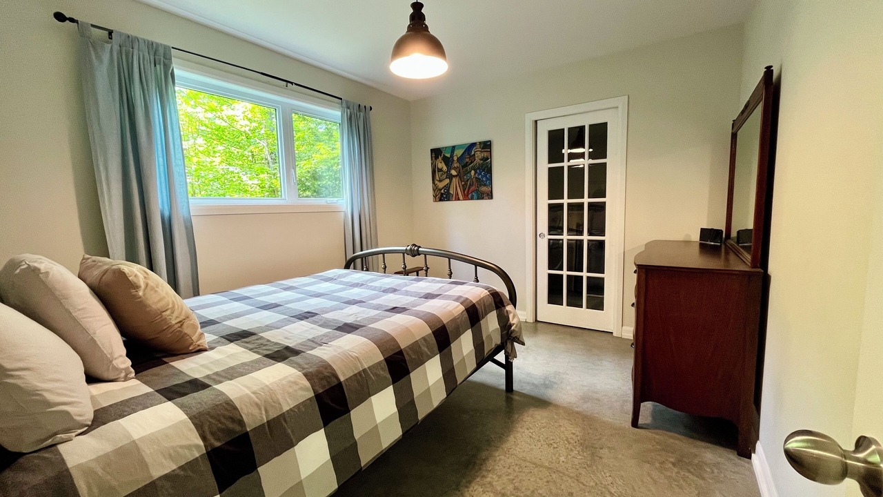 Photo of Bedroom in Bolton-Est