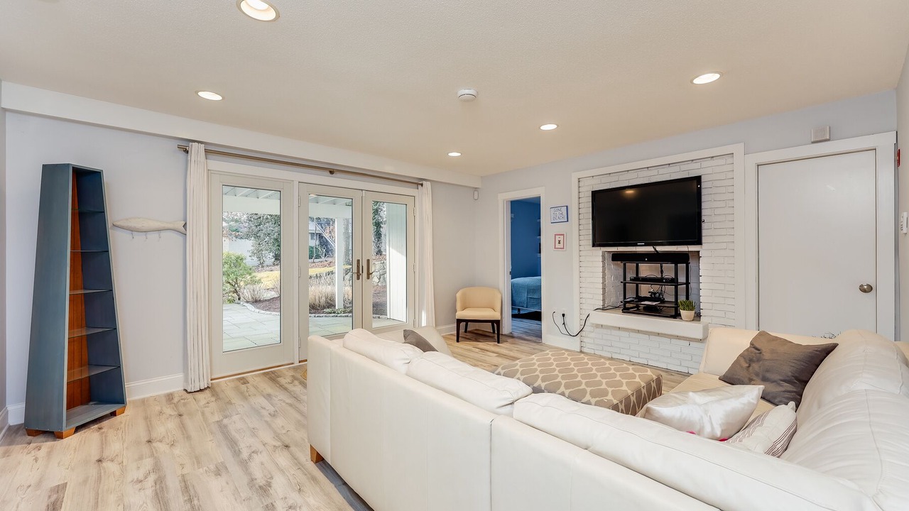 Photo of Livingroom in Mashpee