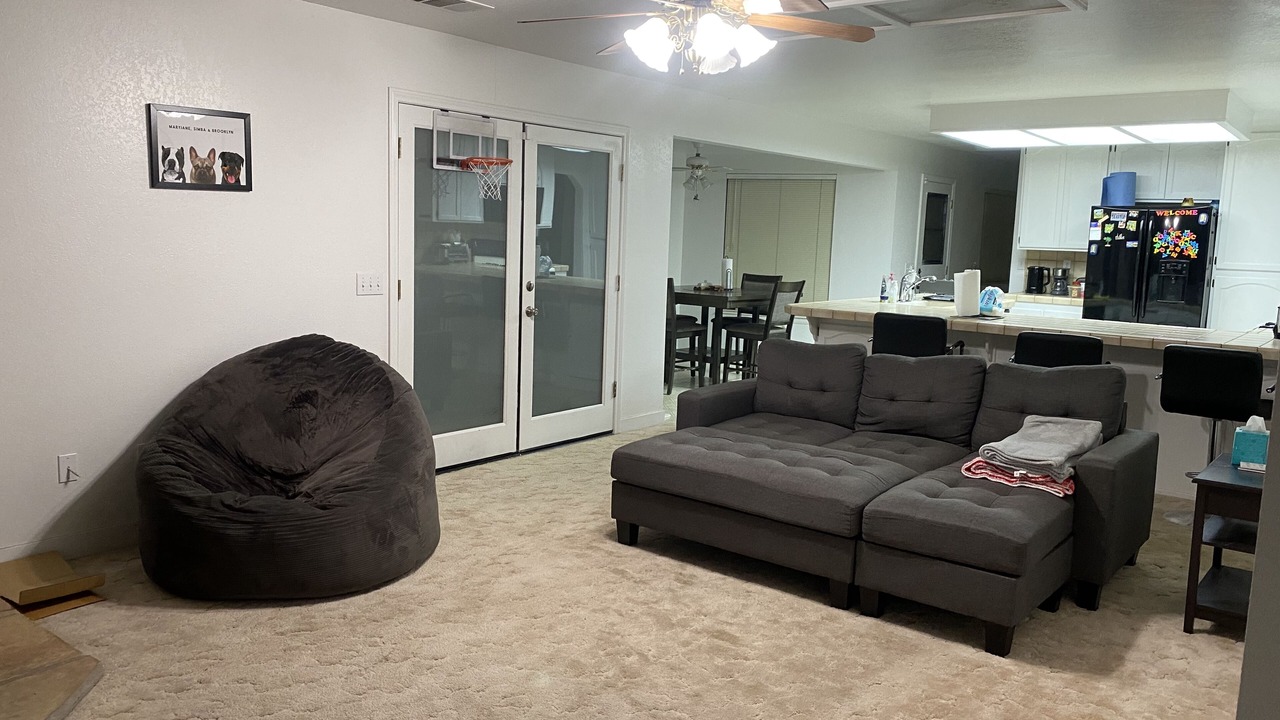 Photo of Livingroom in Hesperia