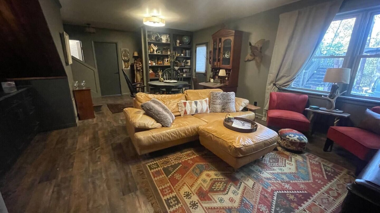 Photo of Livingroom in Crestline Heights