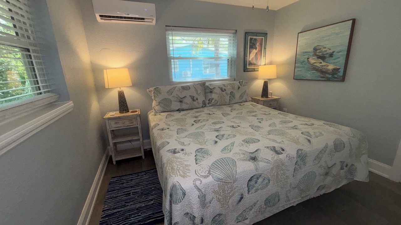 Photo of Bedroom in Bonita Shores