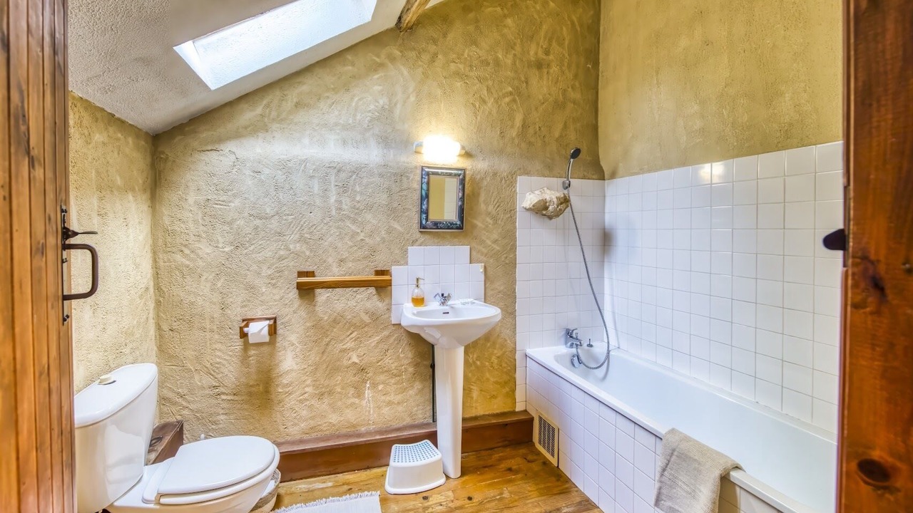Photo of Bathroom in Saint-Marcel-du-Perigord