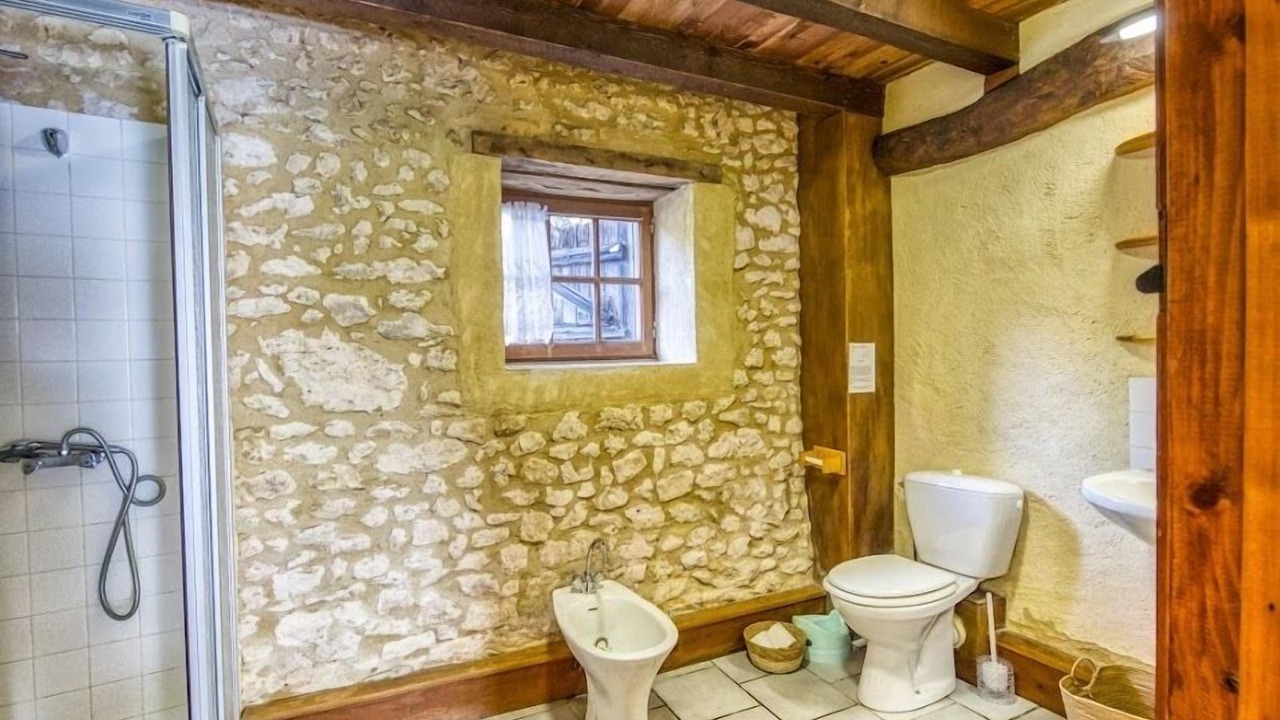 Photo of Bathroom in Saint-Marcel-du-Perigord