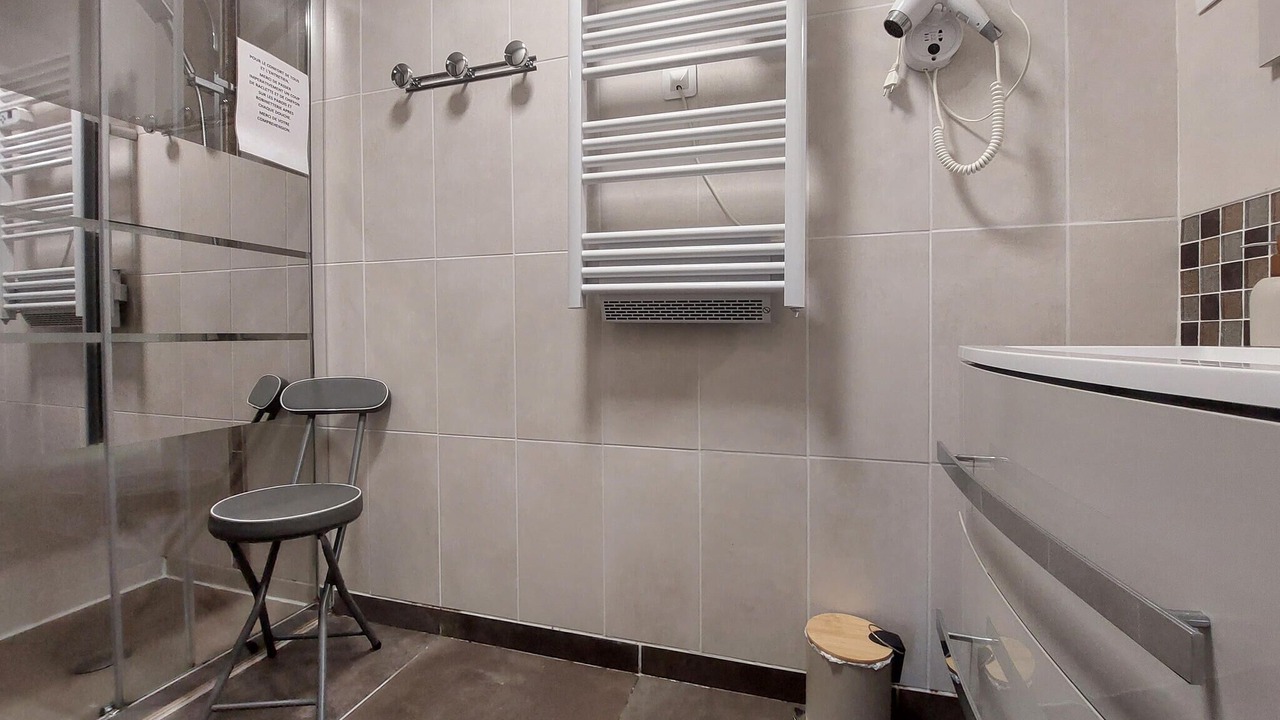 Photo of Bathroom in Flechin