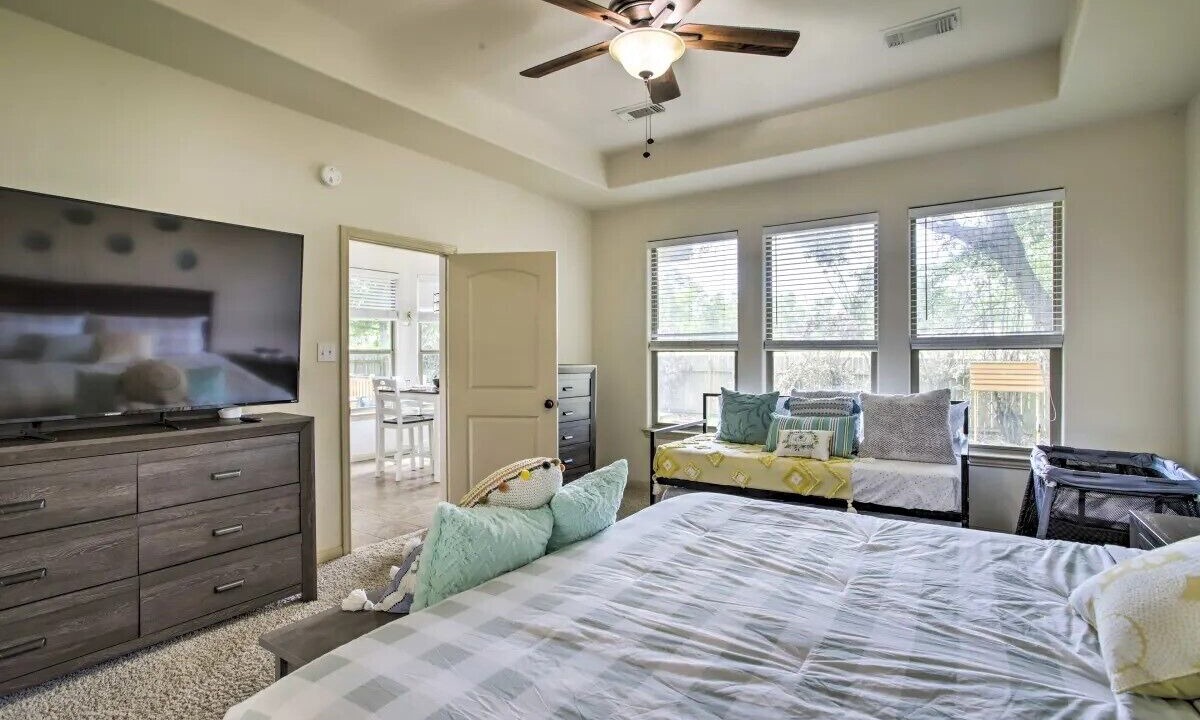 Photo of Bedroom in April Sound