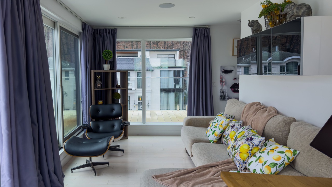 Photo of Livingroom in Edgewater