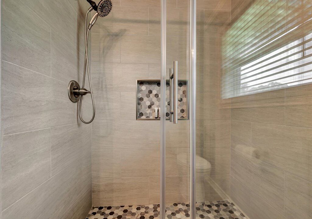 Photo of Bathroom in Etoile