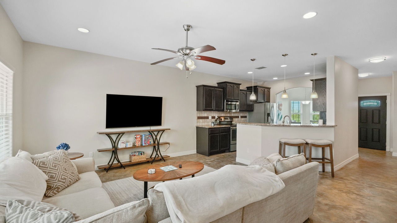 Photo of Livingroom in Corpus Christi