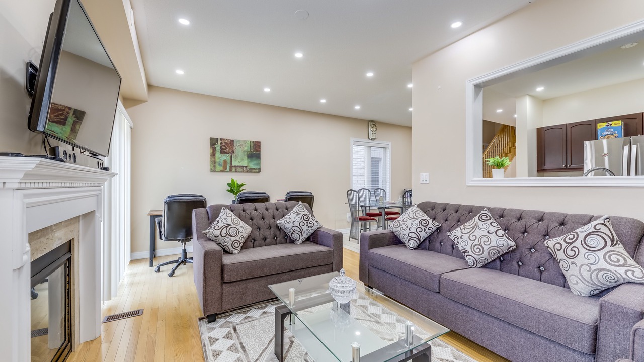 Photo of Livingroom in Brampton