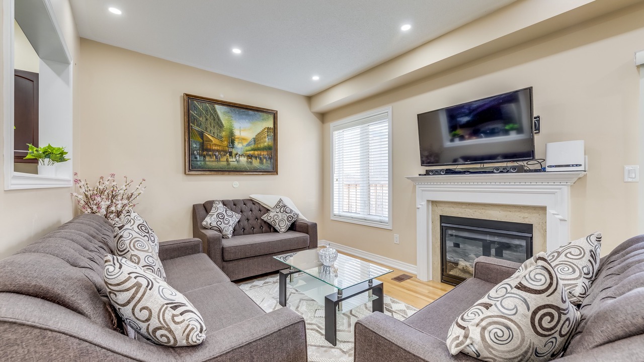 Photo of Livingroom in Brampton
