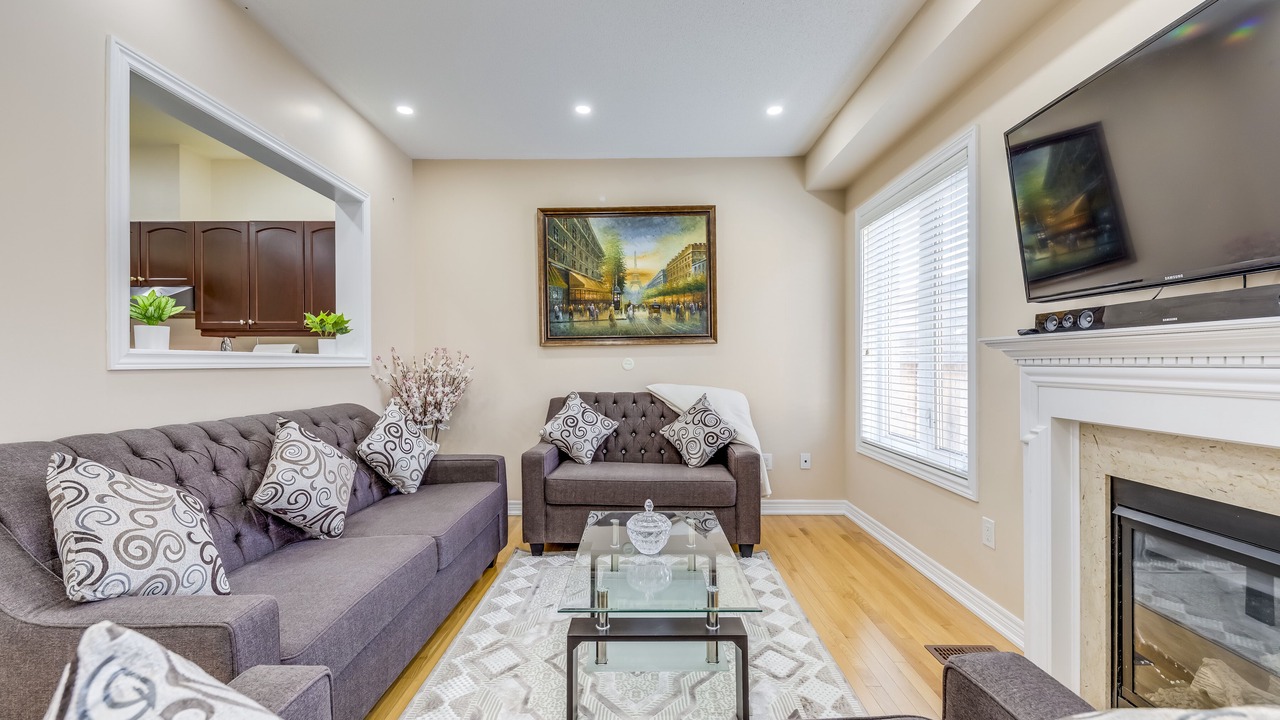 Photo of Livingroom in Brampton