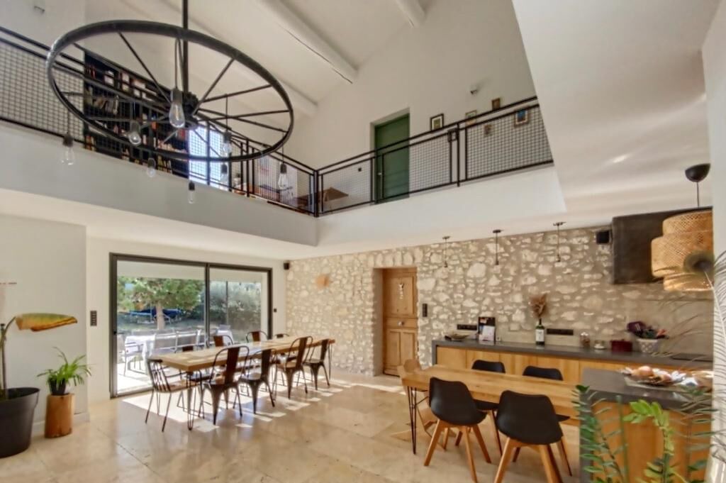 Photo of Others in Eygalieres