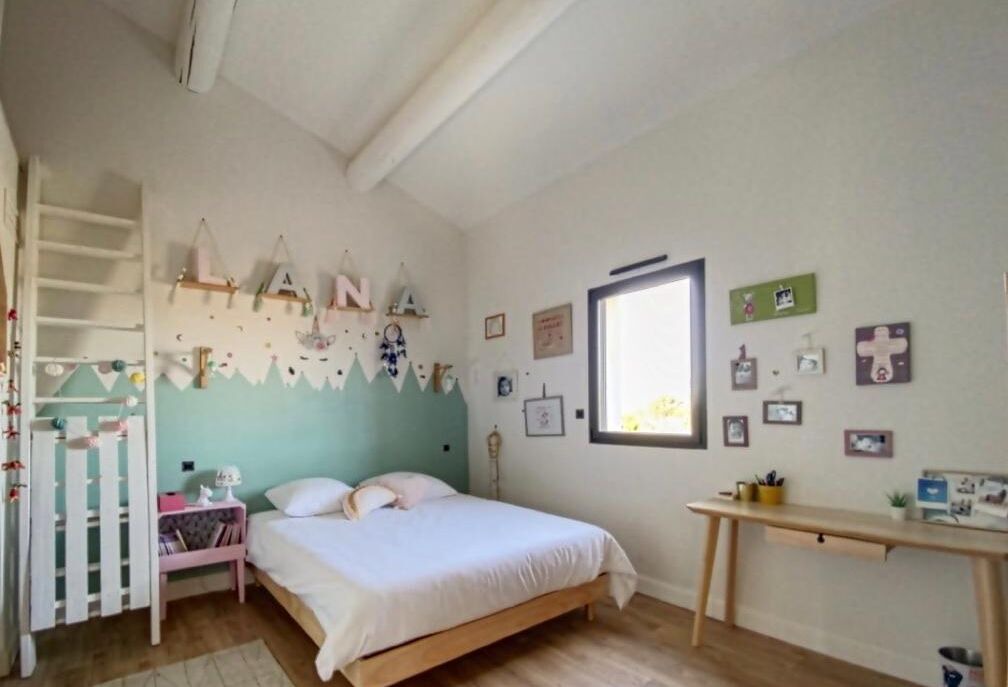 Photo of Bedroom in Eygalieres