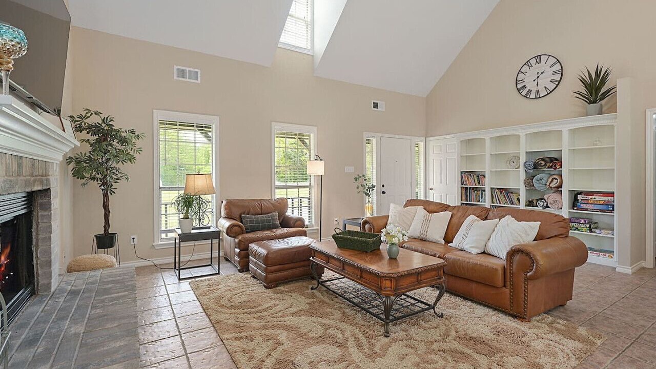 Photo of Livingroom in College Station