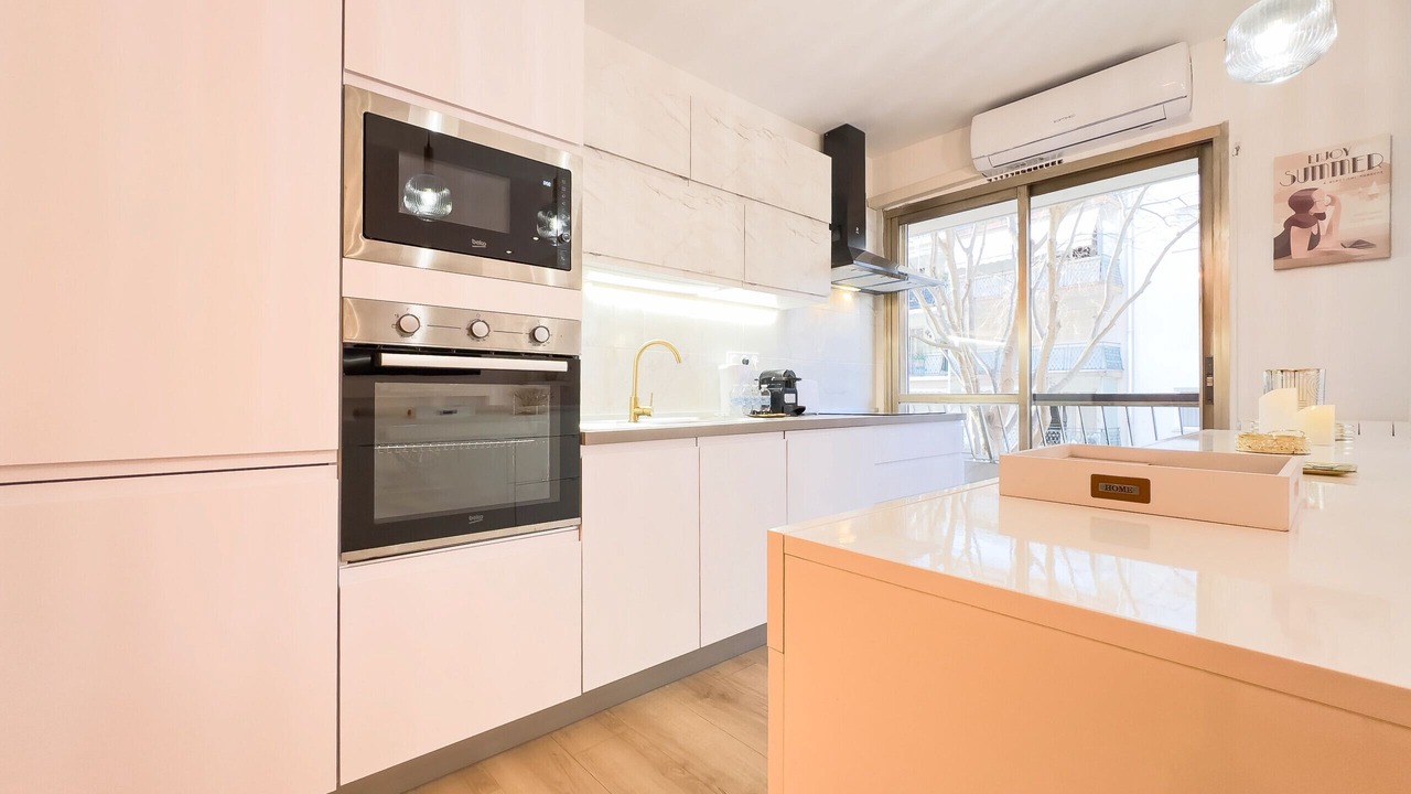 Photo of Others in Cannes