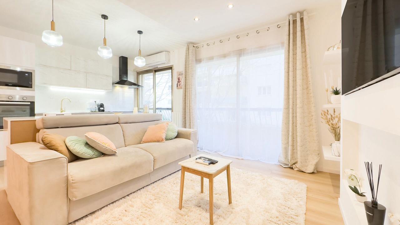 Photo of Others in Cannes