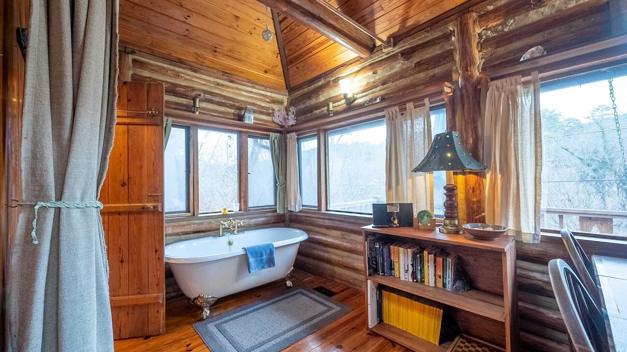 Photo of Bathroom in Eureka Springs