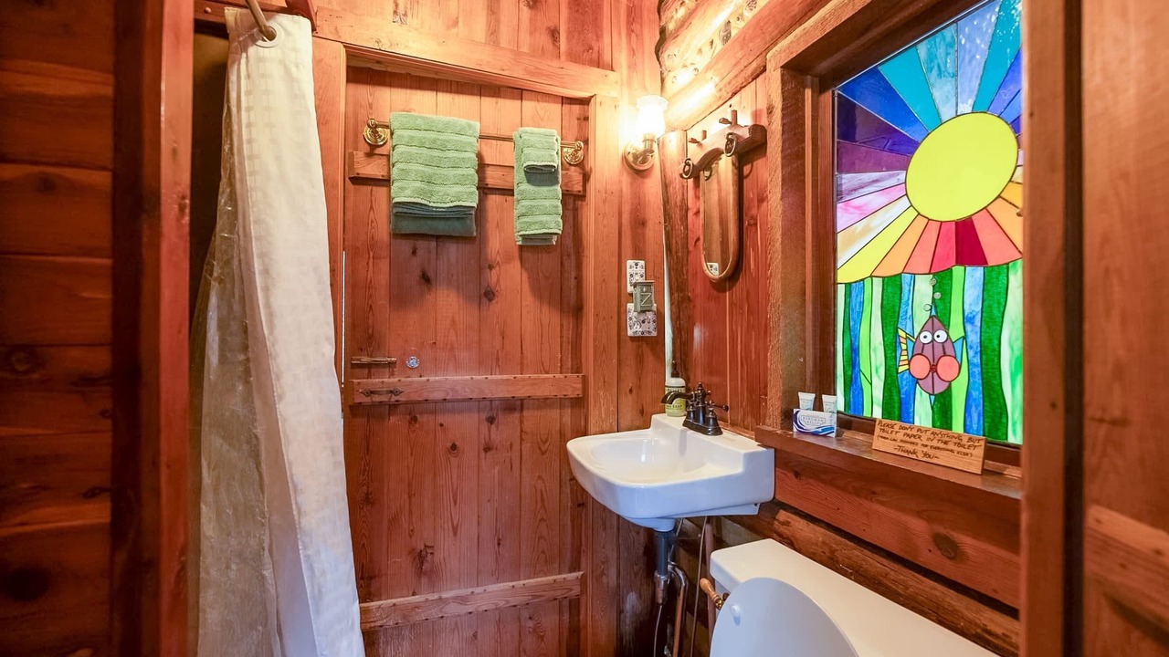 Photo of Bathroom in Eureka Springs