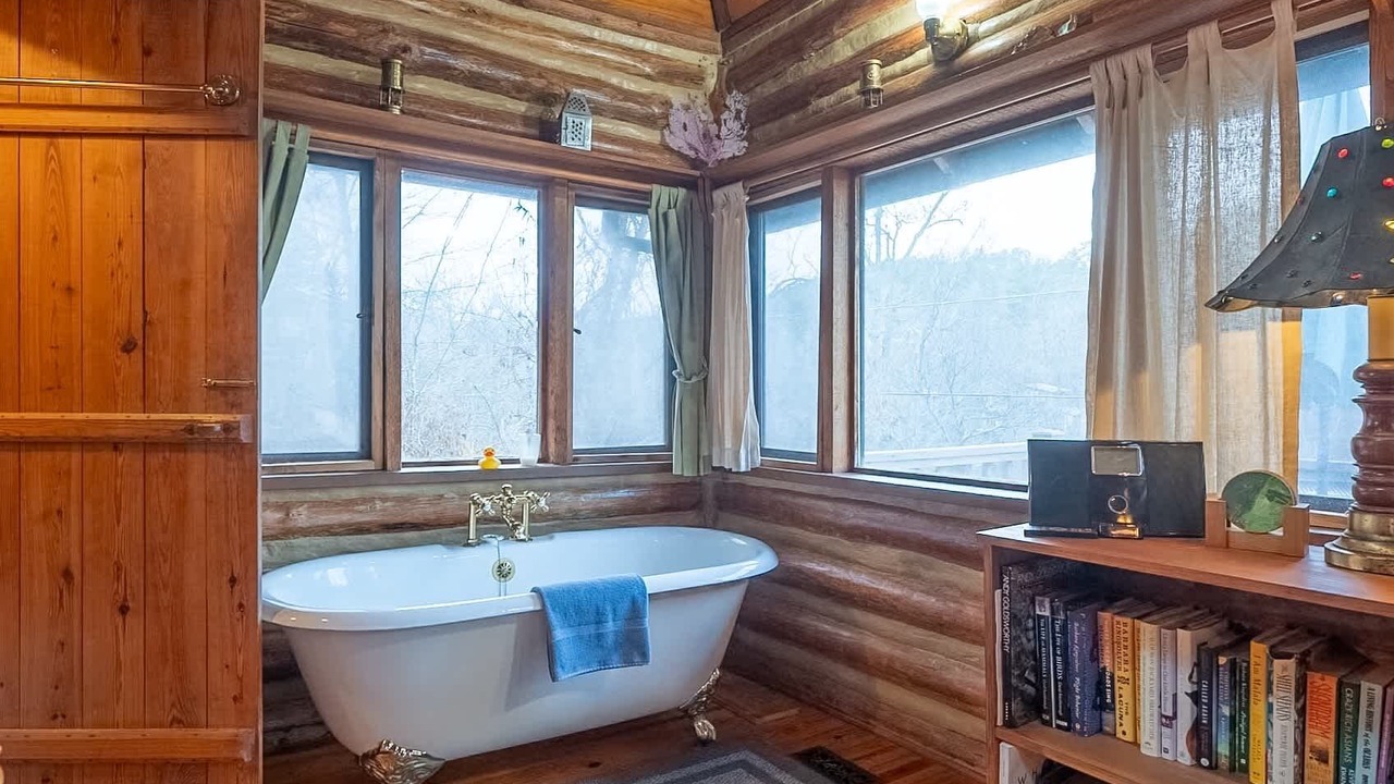 Photo of Bathroom in Eureka Springs