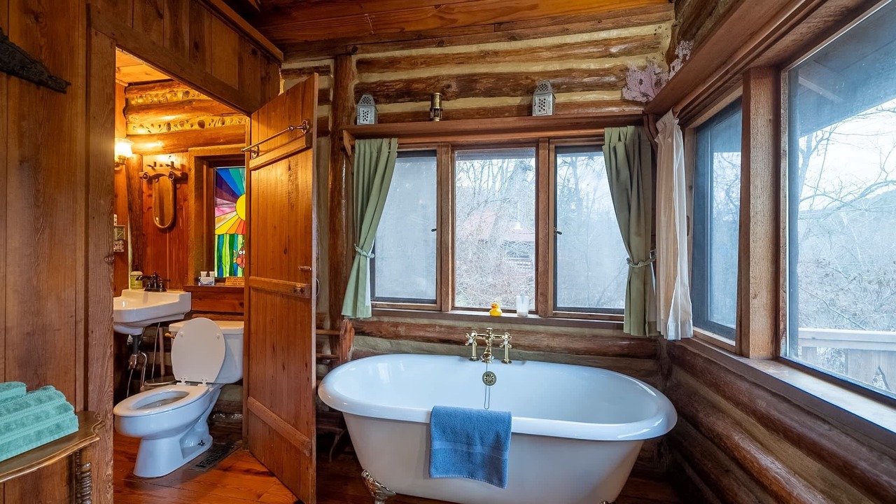 Photo of Bathroom in Eureka Springs