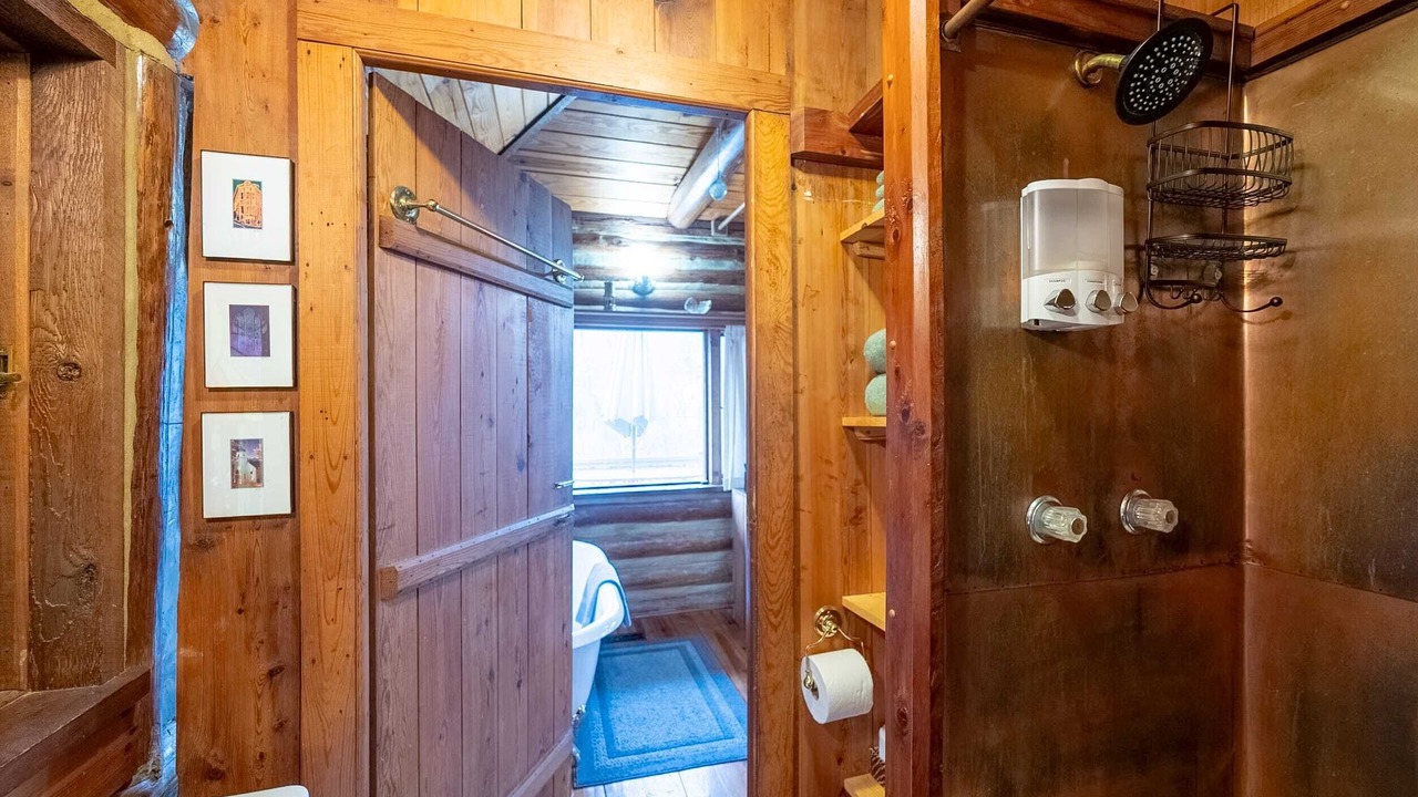 Photo of Bathroom in Eureka Springs