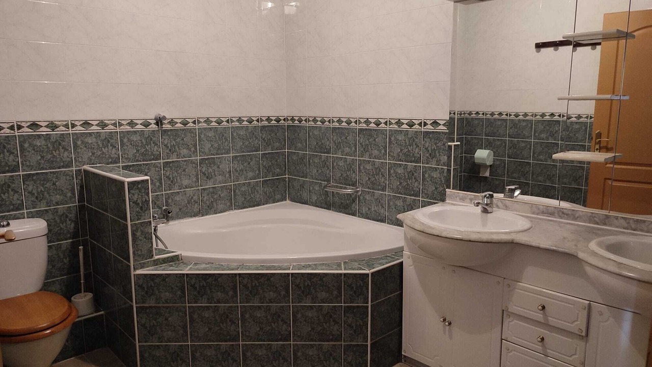 Photo of Bathroom in Lunel