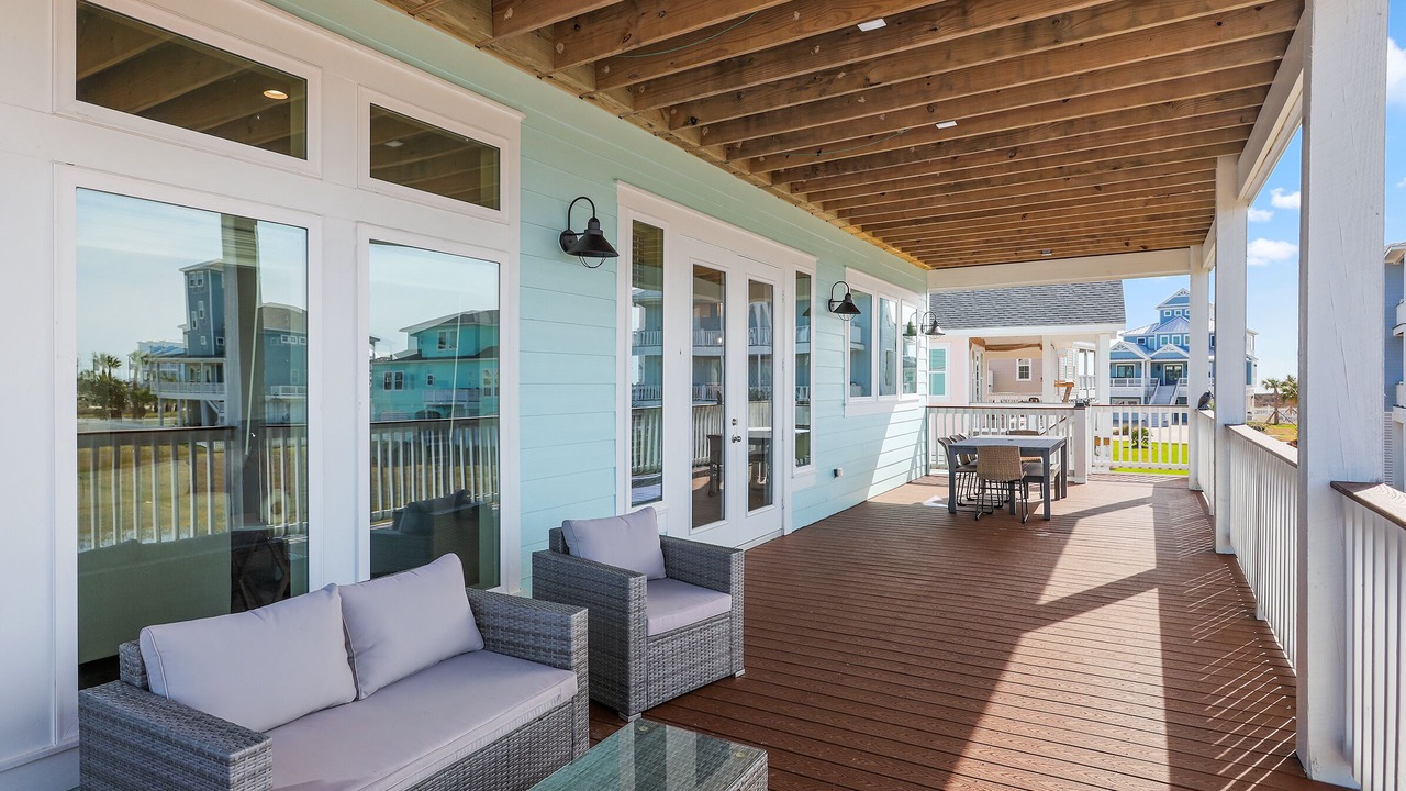 Photo of Patio Balcony in Red Fish Cove