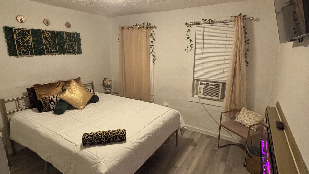 Photo of Bedroom in Homestead