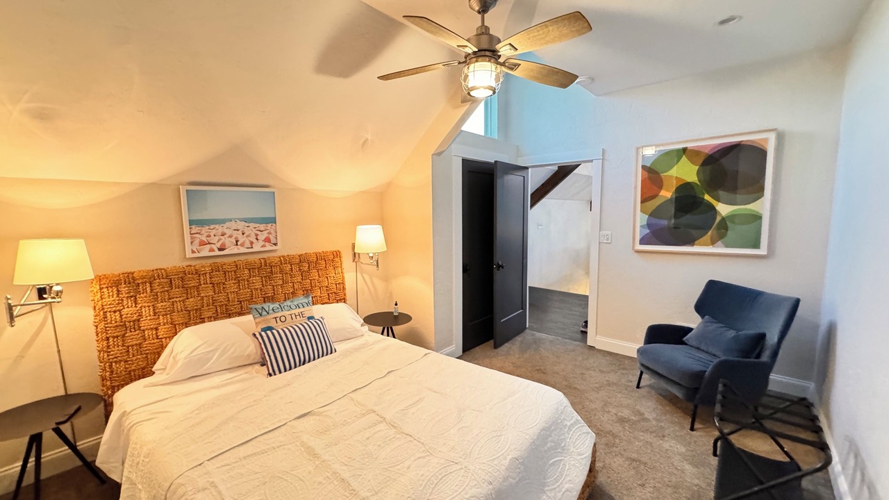 Photo of Bedroom in Roscoe